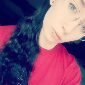 Meet your Posher, Desiree